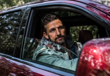 the-tailored-man-jeep-tim-robards-4wd-bachelor